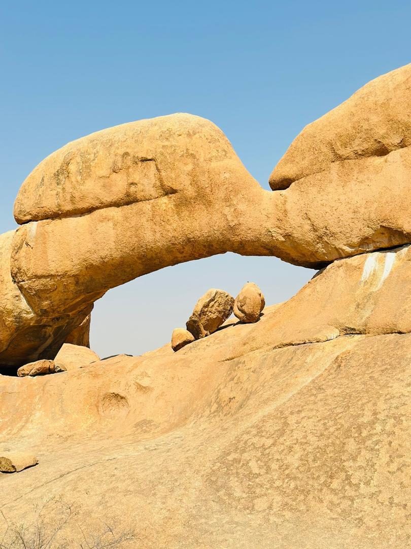 A Desert Arch